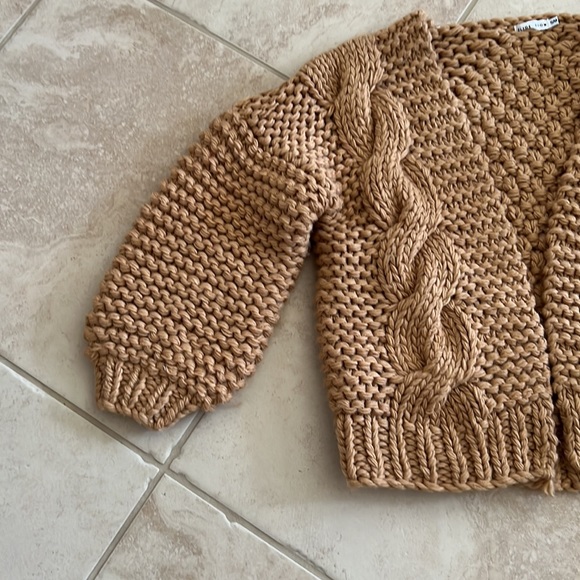 Slide show sweater - Picture 3 of 9